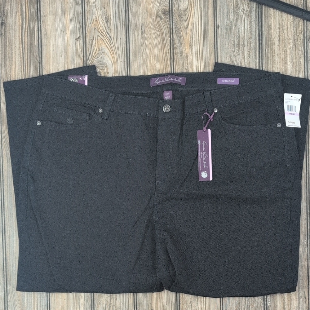 ​Gloria Vanderbilt Amanda Slimming Jeans - Size 22W Short​ NWT!